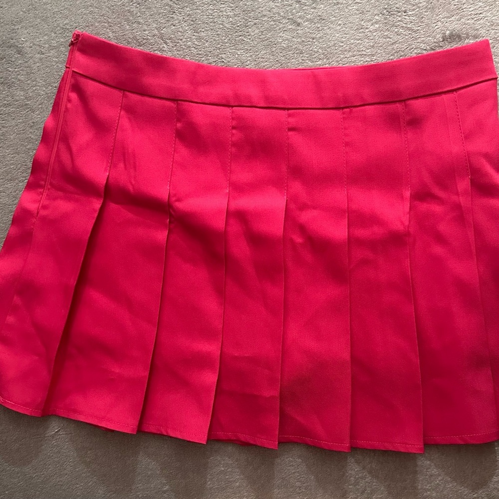 Elegant Pink Pleated Skirt